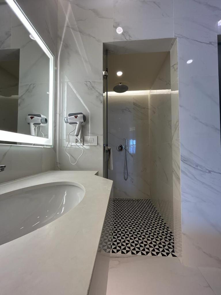 Hotel Saint Georges Beirut Al Marfa' エクステリア 写真
